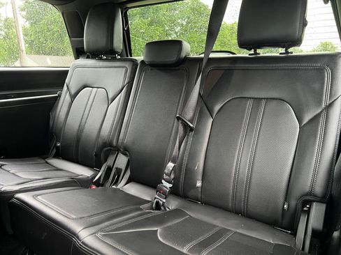 Used 2019 Ford Expedition Limited w/ Driver Assistance Package AWD/4WD image 28