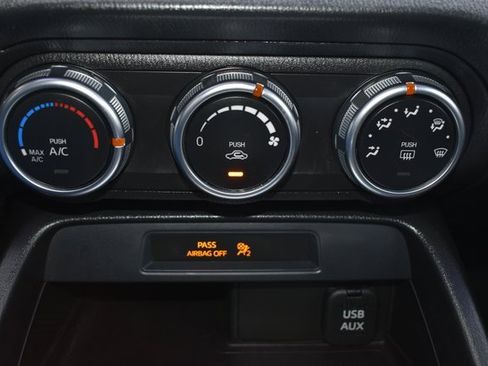 Used 2017 FIAT 124 Spider Classica image 23