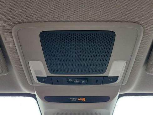 Certified 2023 Honda HR-V LX image 27