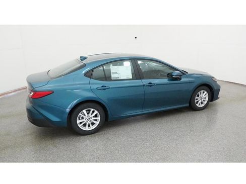 New 2026 Toyota Camry LE image 10