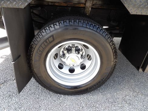 Used 2025 Chevrolet Silverado 3500 W/T AWD/4WD image 55