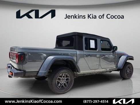 Used 2021 Jeep Gladiator Mojave AWD/4WD image 3