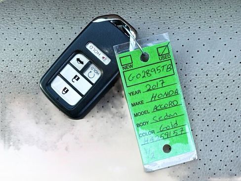 Used 2017 Honda Accord EX-L image 38