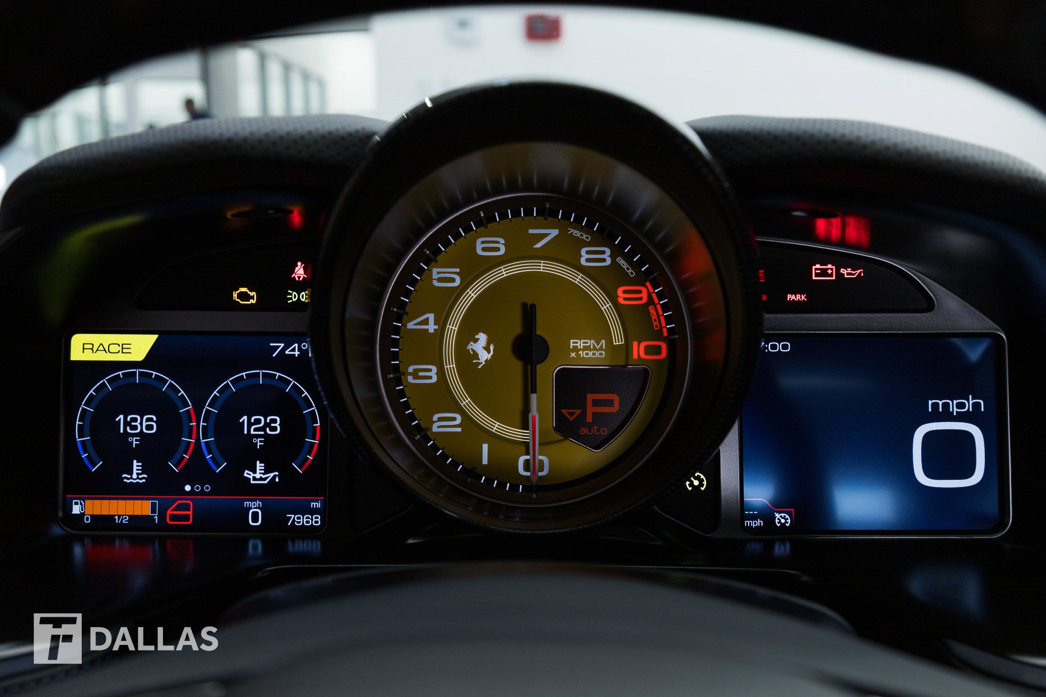 Used 2018 Ferrari 812 Superfast RWD image 39