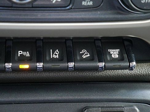 Used 2017 GMC Sierra 3500 Denali w/ Duramax Plus Package image 41