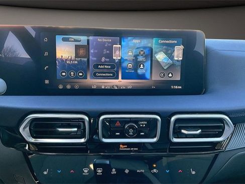 New 2026 Nissan Sentra SL w/ Floor Mat Package image 6