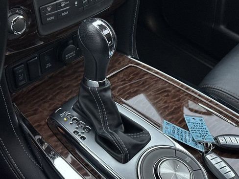 Used 2020 Nissan Armada SL w/ Premium Package image 38