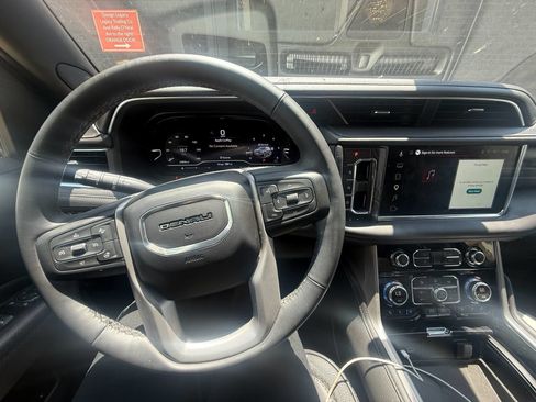 Used 2023 GMC Yukon Denali w/ LPO, Floor Liner Package AWD/4WD image 4
