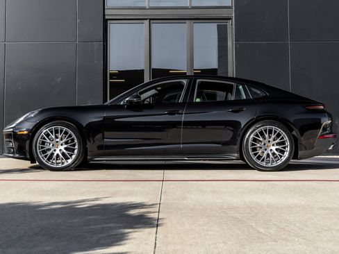 Certified 2026 Porsche Panamera 4 AWD/4WD image 2