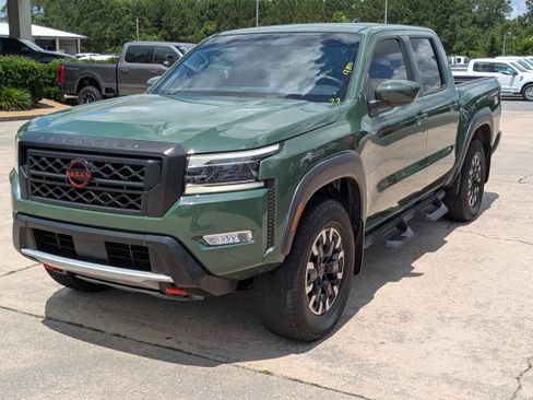 Used 2022 Nissan Frontier PRO-4X w/ Technology Package image 3