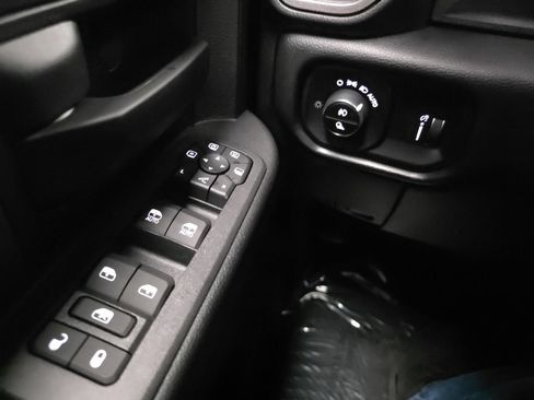 New 2026 RAM 2500 Tradesman AWD/4WD image 28