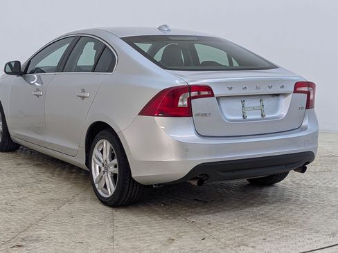 Used 2012 Volvo S60 T5 image 3
