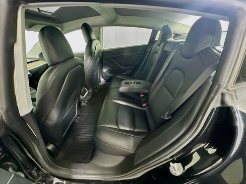 Used 2021 Tesla Model 3 Standard Range image 26