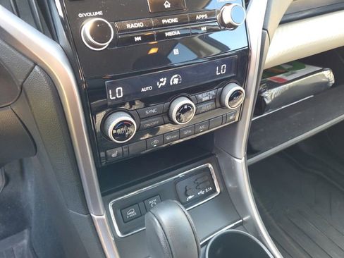 Used 2021 Subaru Ascent Premium w/ Convenience Package AWD/4WD image 19
