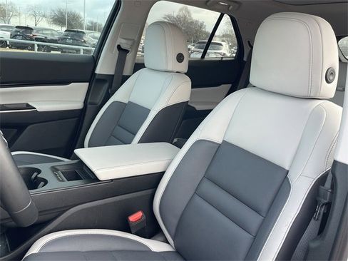 Used 2025 Honda Prologue Touring image 26