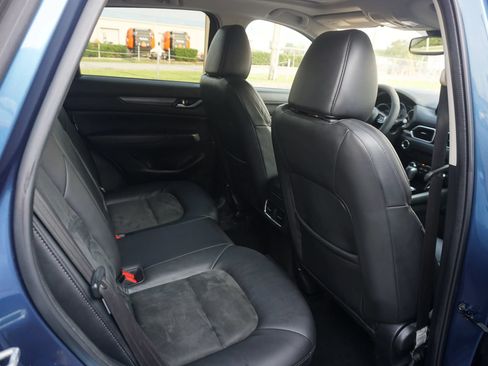 Used 2017 MAZDA CX-5 Touring w/ Preferred Equipment Package FWD image 24