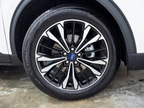 Used 2022 Ford Escape SEL w/ SEL Stealth AWD Package image 28