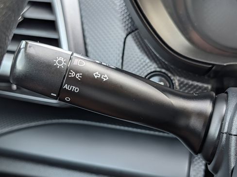 Used 2021 Subaru Forester image 32