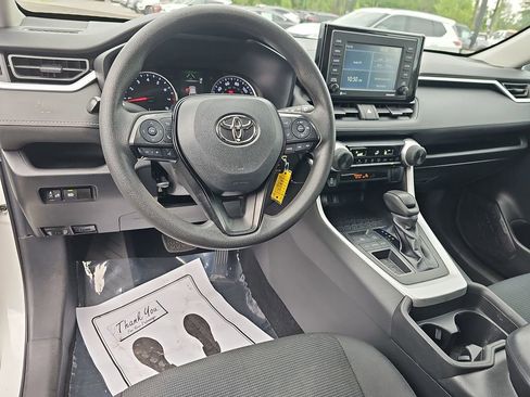 Used 2021 Toyota RAV4 LE FWD image 20