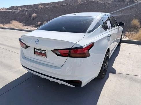 Used 2019 Nissan Altima 2.5 S FWD image 8