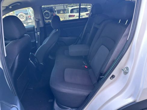Used 2015 Kia Sportage LX AWD/4WD image 18