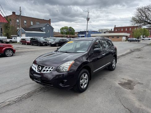 Used 2015 Nissan Rogue S w/ Convenience Package AWD/4WD image 3