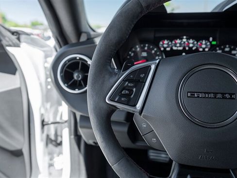 Used 2021 Chevrolet Camaro ZL1 RWD image 29
