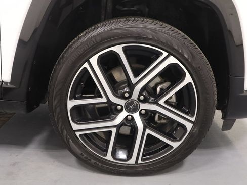 Used 2025 Jeep Compass Limited w/ Elite Group AWD/4WD image 27