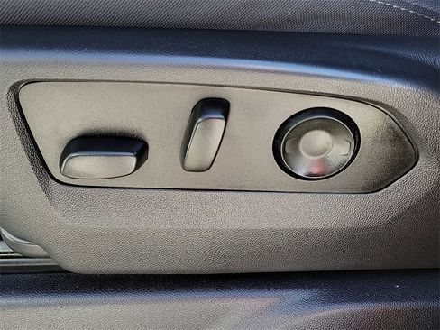 Used 2024 GMC Sierra 2500 SLE w/ SLE Value Package; image 20