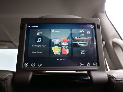 Used 2018 Chrysler Pacifica Touring-L Plus w/ Advanced Safetytec Group FWD image 17