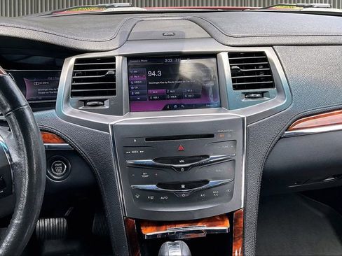 Used 2013 Lincoln MKS AWD image 7