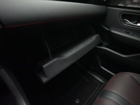 Certified 2025 Honda Pilot Black Edition image 32