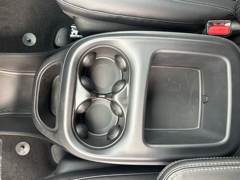 New 2026 Chrysler Voyager LX FWD image 24