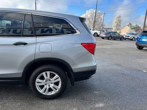 Used 2017 Honda Pilot LX image 6