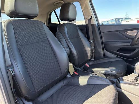 Used 2022 Buick Encore Preferred w/ Safety Package image 23