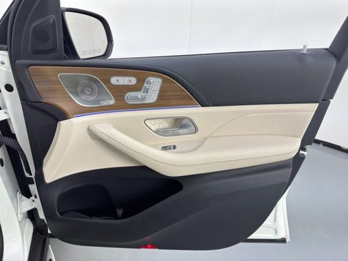 Used 2021 Mercedes-Benz GLS 580 4MATIC image 52