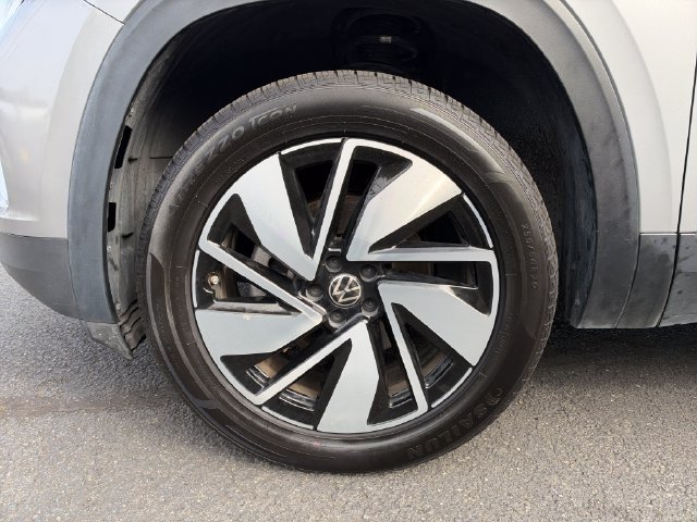 Used 2025 Volkswagen Atlas SE FWD image 28