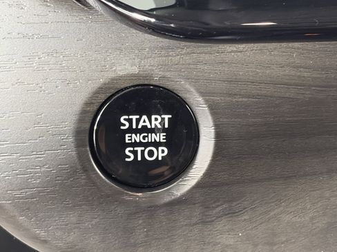 Certified 2025 Nissan Murano SL image 30