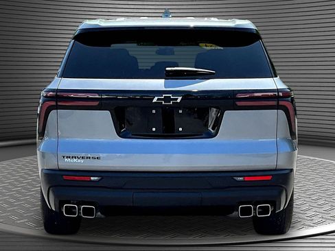 Used 2024 Chevrolet Traverse LS w/ Midnight/Sport Edition FWD image 5