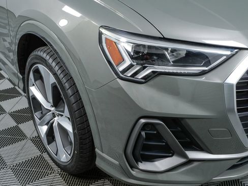 Used 2019 Audi Q3 2.0T Premium Plus w/ Premium Plus Package AWD/4WD image 37