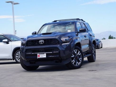 Used 2025 Toyota 4Runner TRD Sport Premium AWD/4WD image 4