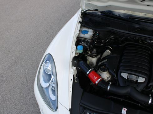 Used 2011 Porsche Cayenne S image 31