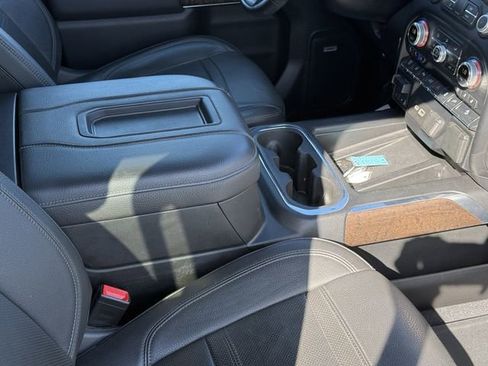 Used 2020 GMC Sierra 2500 Denali w/ Denali Ultimate Package image 16