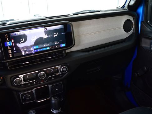 Used 2024 Jeep Wrangler Sport image 30