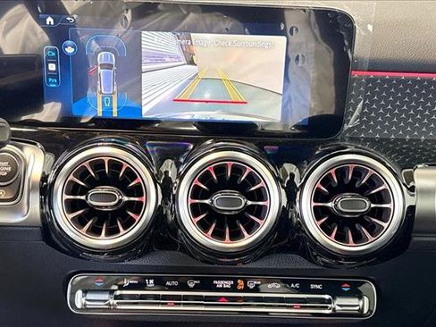 New 2026 Mercedes-Benz GLB 250 image 13