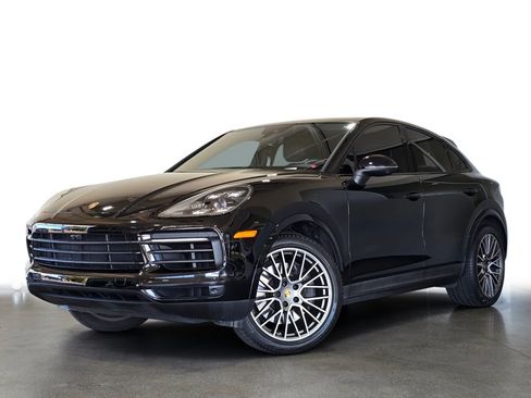 Used 2022 Porsche Cayenne S image 1