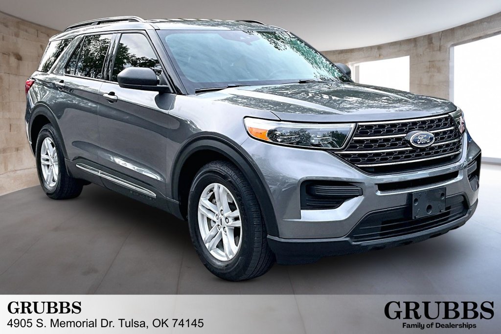 Used 2021 Ford Explorer XLT RWD image 1