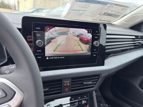 New 2026 Volkswagen Jetta SE FWD image 23