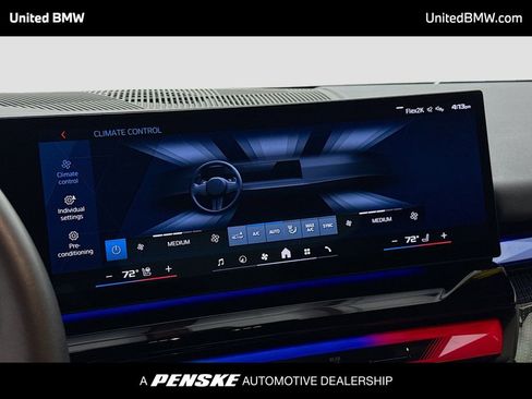 Used 2025 BMW M5 w/ Carbon Package image 11