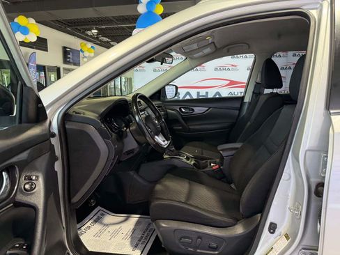 Used 2019 Nissan Rogue SV AWD/4WD image 11